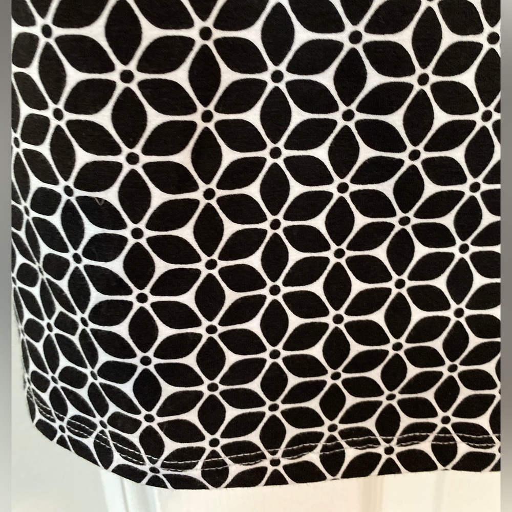 Anne Klein Black and White Fitted Short Sleeve Tee. Small. Adorable cotton NWT - Picture 10 of 11